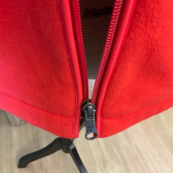 Talbots quilted red fleece jacket vest full zip athletic travel Holiday warm M - Picture 6 of 15
